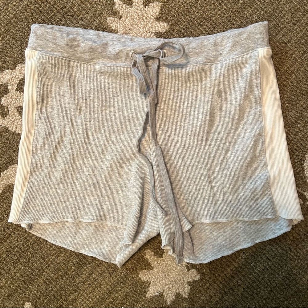 SKIMS Gray and Cream Ribbed Shorts